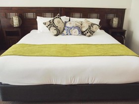 Alexandra Hills Hotel