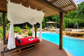 Misty Mountains Rainforest Retreat