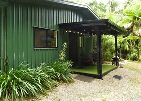 Misty Mountains Rainforest Retreat