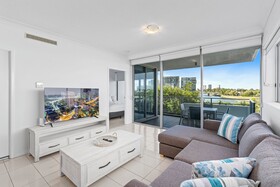 Harbour Quays Apartments
