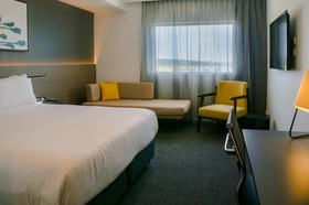 Mercure Sunshine Coast Kawana Waters