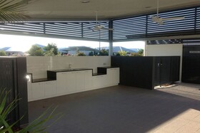 Property Vine Broadwater & Saltwater