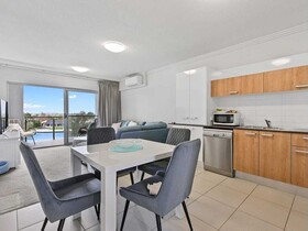 Property Vine Broadwater & Saltwater