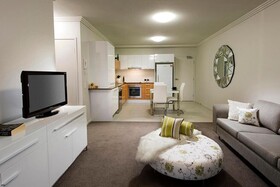 Property Vine Broadwater & Saltwater