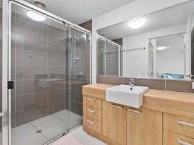 Property Vine Broadwater & Saltwater