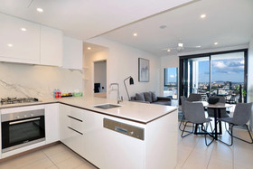 Hope Street Apartments by CLLIX