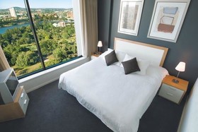 Oaks Brisbane on Margaret Suites