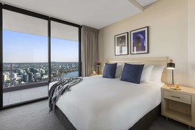 Oaks Brisbane Aurora Suites
