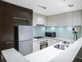 Oaks Brisbane Casino Tower Suites