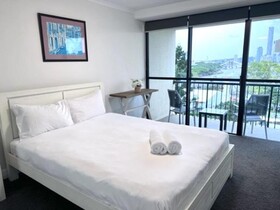 River Plaza Apartments