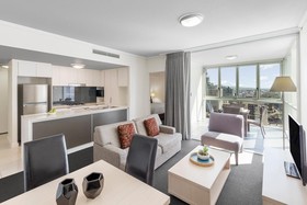 Oaks Festival Towers by SoFun