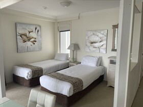 Broadbeach Holiday Apartments