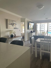 Broadbeach Holiday Apartments