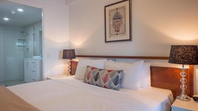Broadbeach Savannah