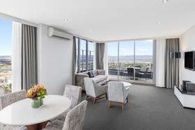 Meriton Suites Broadbeach