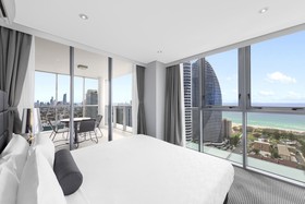 Meriton Suites Broadbeach