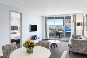Meriton Suites Broadbeach
