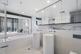 Oracle Resort Broadbeach