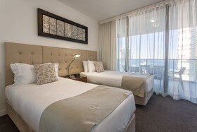 Oracle Resort Broadbeach