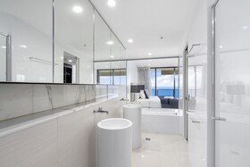 Oracle Resort Broadbeach