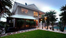 Oceanic 141 Beach House