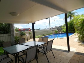 Golden Palms Motor Inn