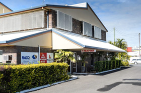 Smart Motels Bert Hinkler
