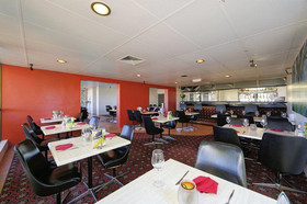 Smart Motels Bert Hinkler