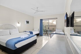 Hotel Tropiq Cairns