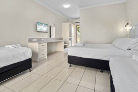 Hotel Tropiq Cairns