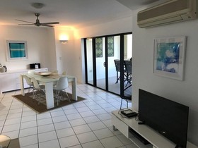 Jack and Newell Cairns Holiday Apartments