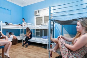 Reef Backpackers
