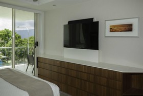 Waters Edge Apartment Cairns
