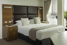 Waters Edge Apartment Cairns