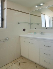 Merrima Court Holiday Apartments