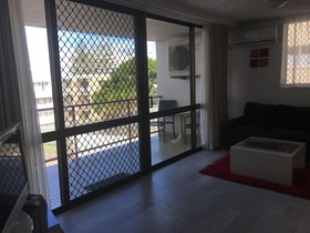 Merrima Court Holiday Apartments