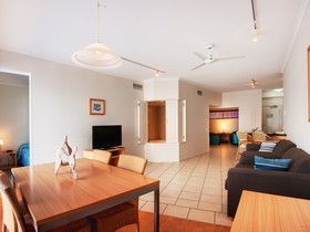 Rolling Surf Resort