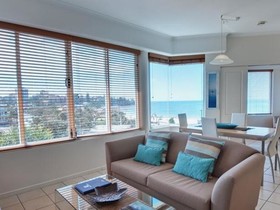 Rolling Surf Resort