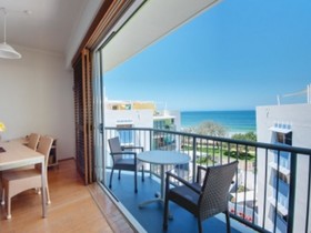 Rolling Surf Resort