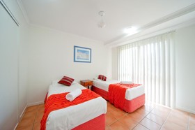 Beach Court Holiday Villas