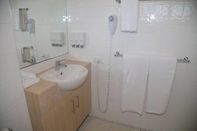 Reef Gateway Hotel