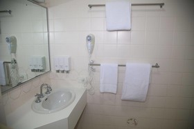 Reef Gateway Hotel