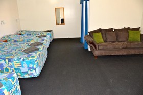 Charleville Waltzing Matilda Motor Inn