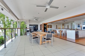 Seascape Luxury Beachfront Holiday House