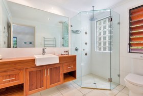 Seascape Luxury Beachfront Holiday House