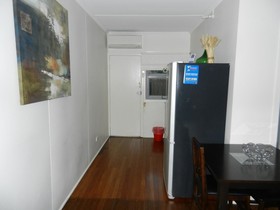 Golden Shores Airport Motel