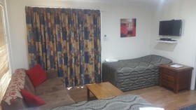 Emerald Motel Apartments