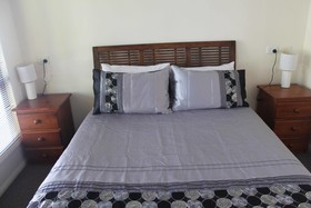 Emerald Motel Apartments