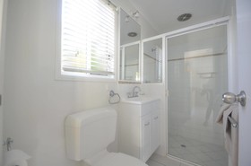 Barney Beach Accommodation Centre