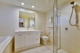 Hibiscus Apartments on Hamilton Island